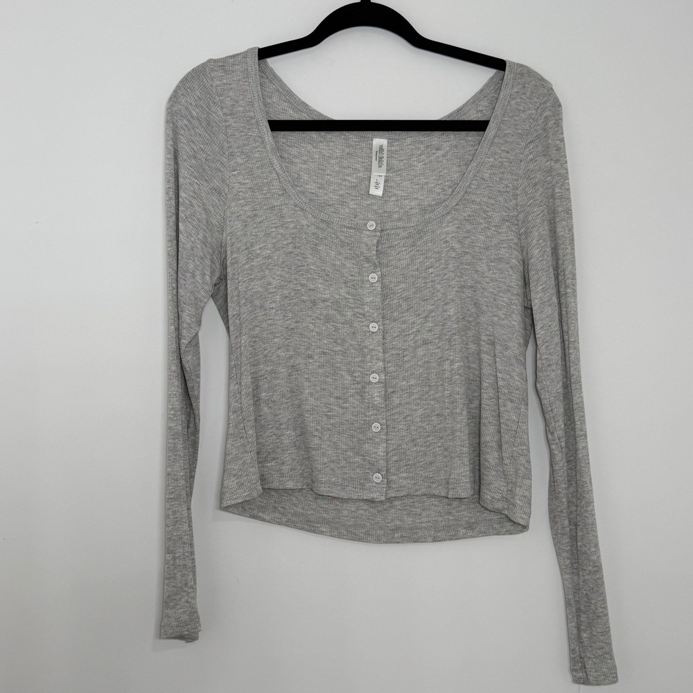 Wild Fable Gray Ribbed Button Front Long Sleeve Top L